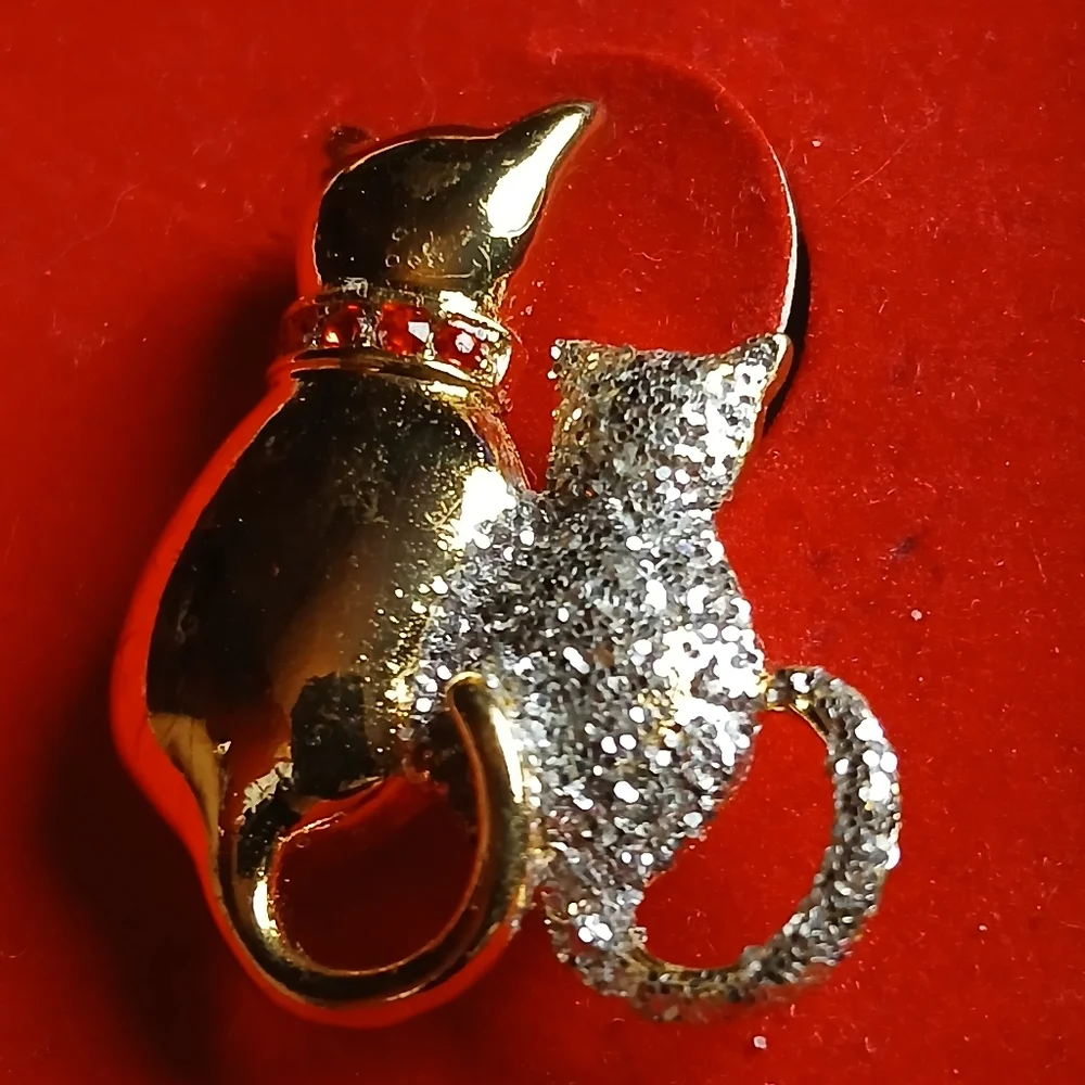 Macy's Holiday Lane Gold and Silver Cat Brooch
